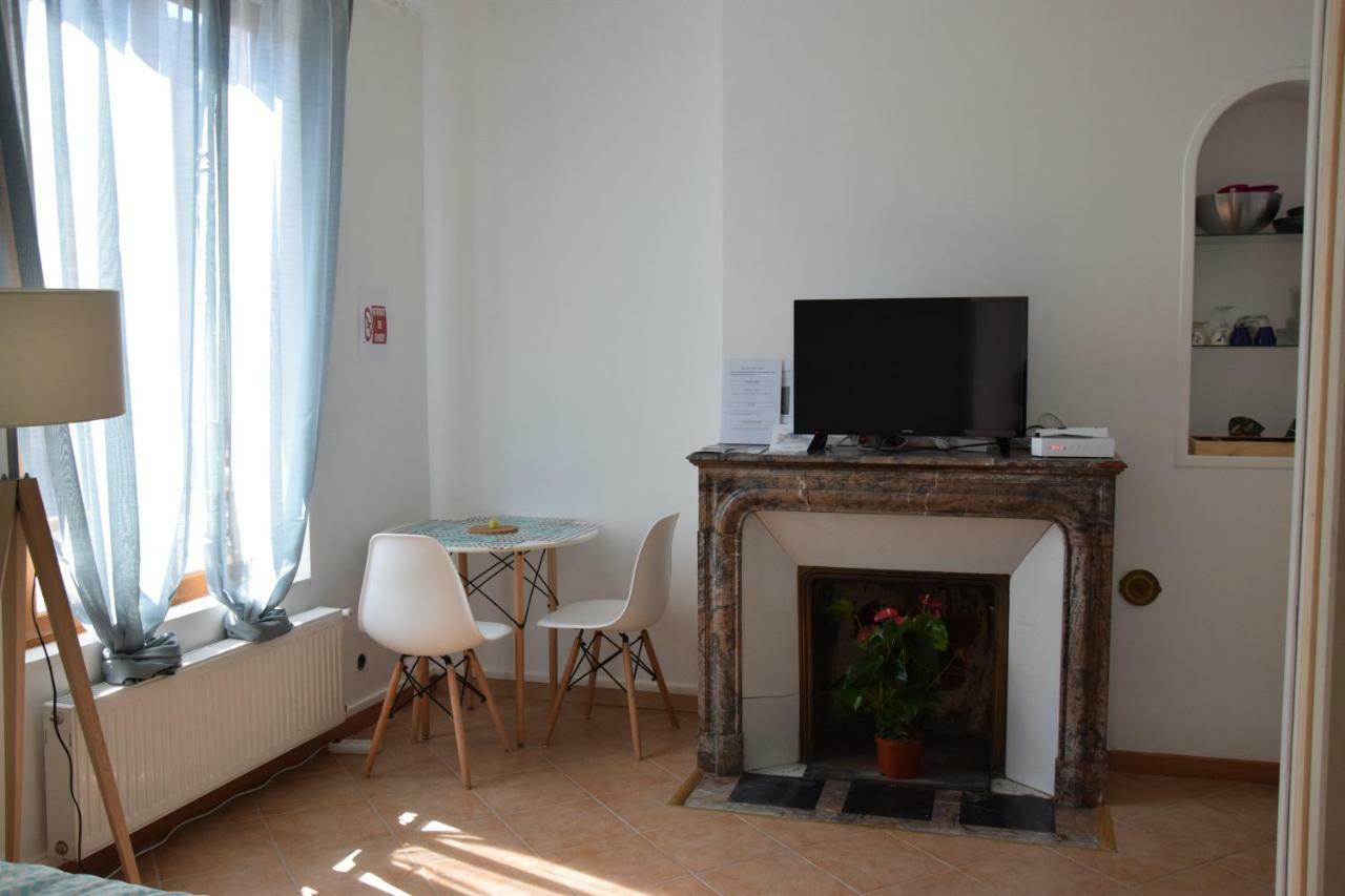 Joli Studio Plein Centre De Milly La Foret 외부 사진
